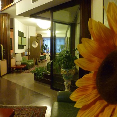 Hotel Internazionale แชร์วินญาโน เดล ฟริอูลี ภายนอก รูปภาพ
